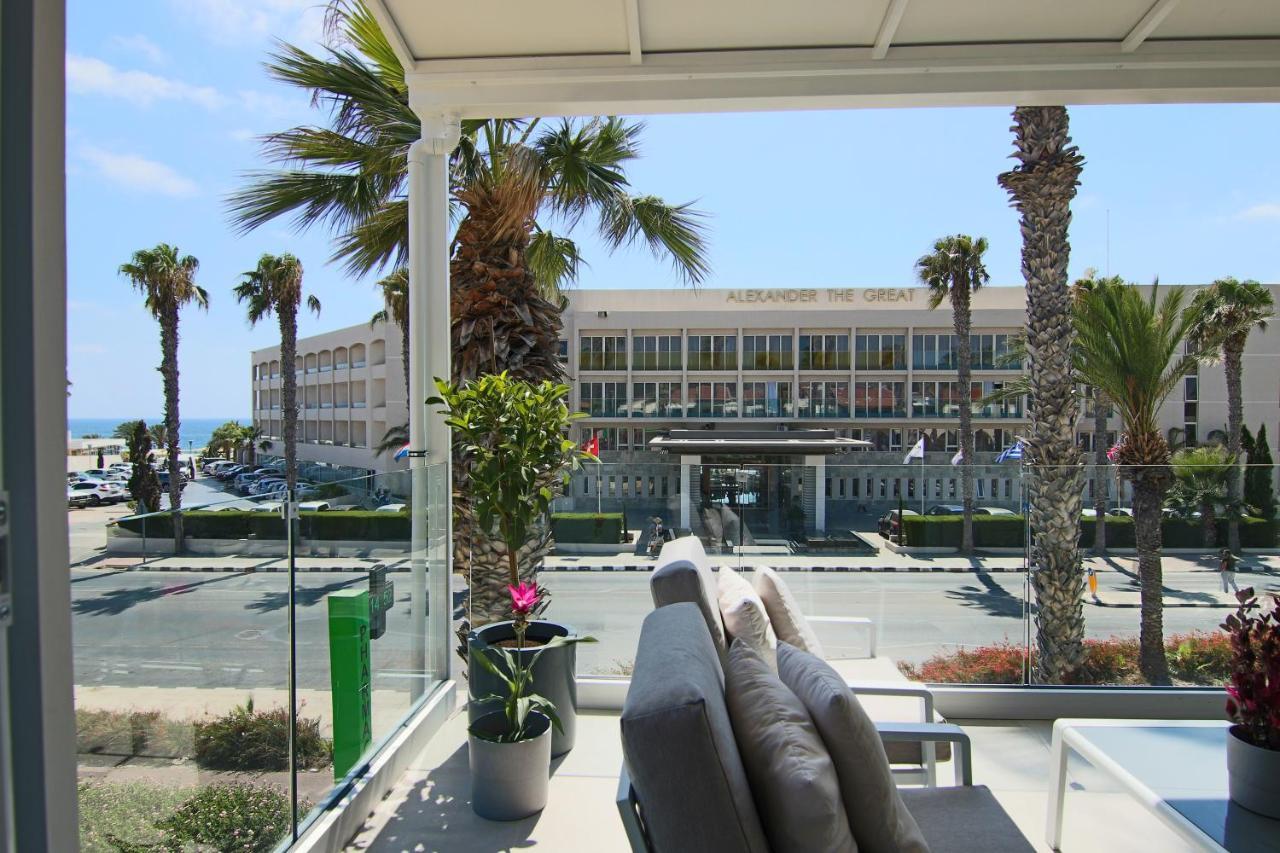 Phaedrus Living: Seaview Luxury Flat Limnaria 114 Lägenhet Paphos Exteriör bild